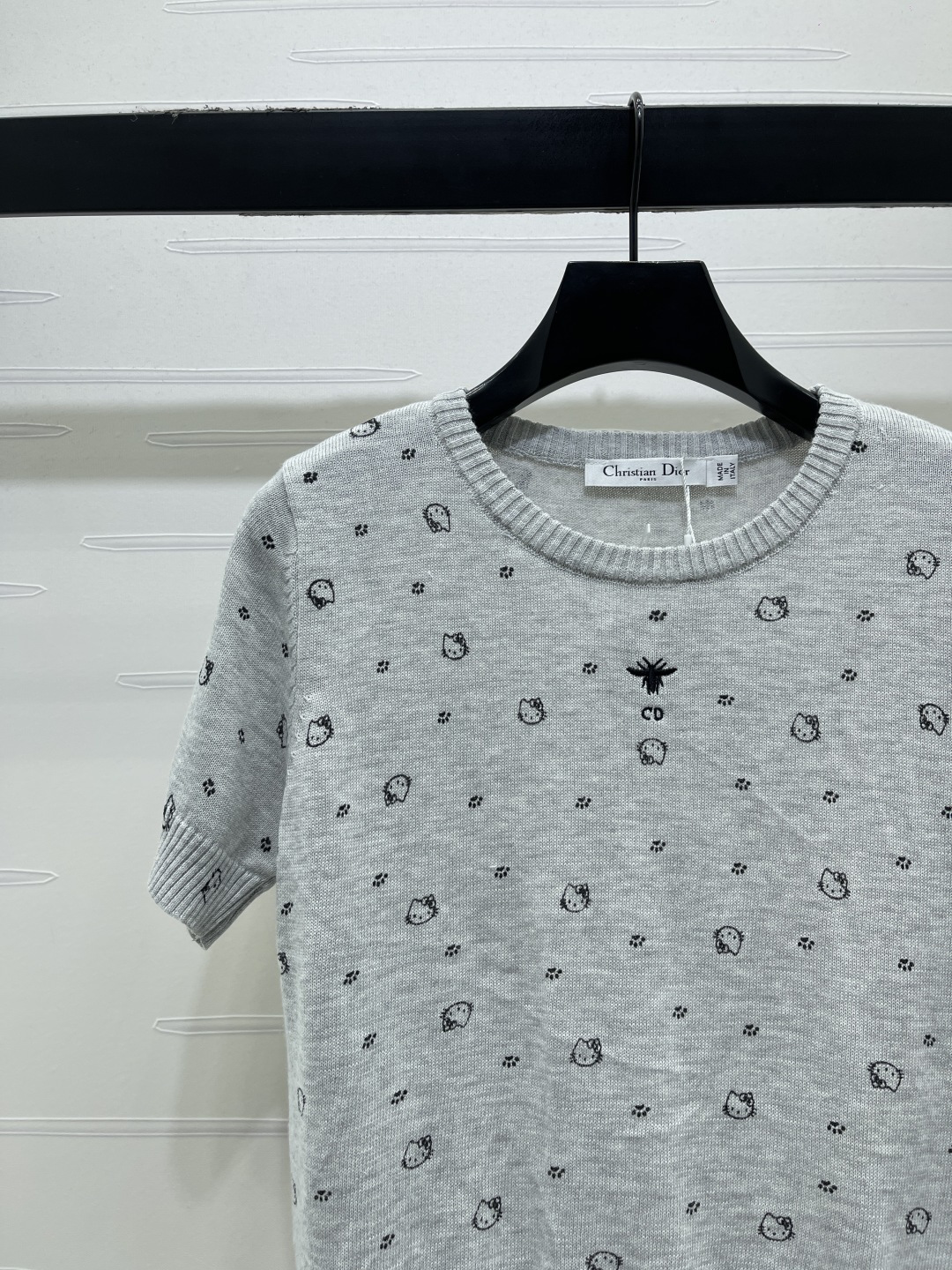 Women's short sleeves